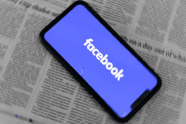 New Facebook tools target disinformation